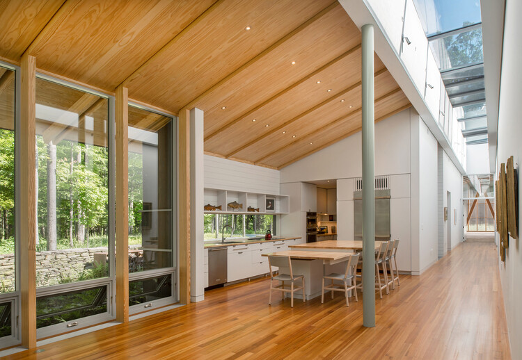 Light Path Residence / Bohlin Cywinski Jackson - Interior photography, Table, Windows, Beam