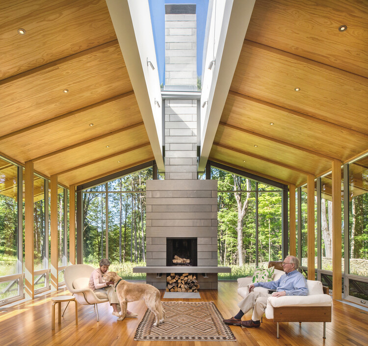 Light Path Residence / Bohlin Cywinski Jackson - Interior Photography, Sofa, Table, Beam, Windows